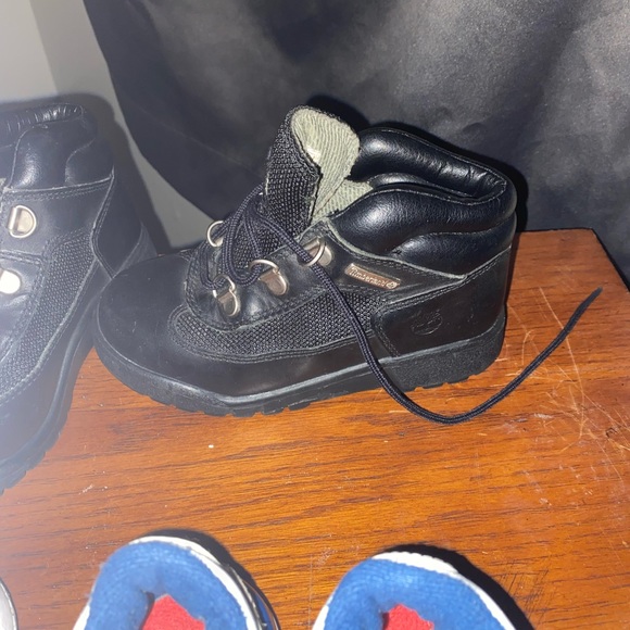 lot of boys shoes all 5 pairs - Picture 5 of 9